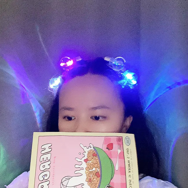 Light Bulb Hair Clip 💡